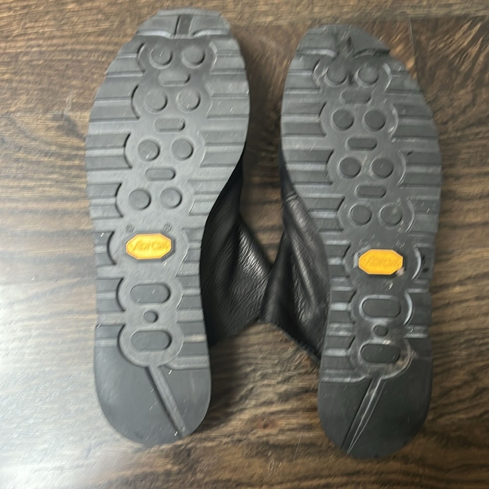 Hip & Stylish Slide on Mules by Longitude - Picture 4 of 5